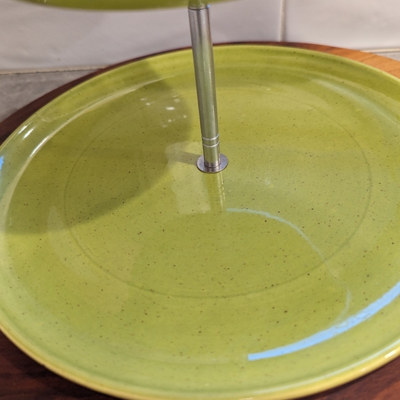 California poppy trail chartreuse two tier tidbit tray - Picture 3 of 13